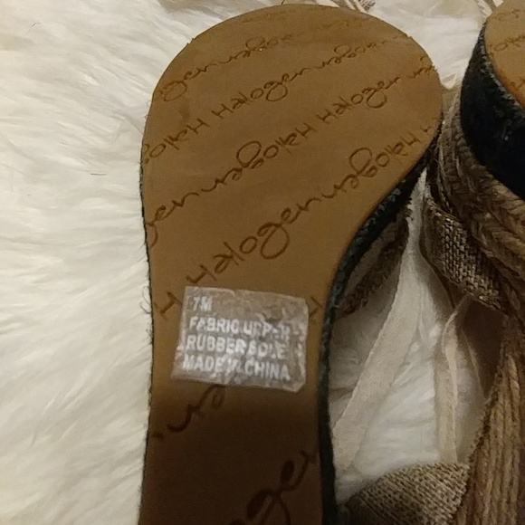 HALOGEN SUNSET ROPE WEDGE ESPADRILLE
Size 7 - Picture 4 of 8